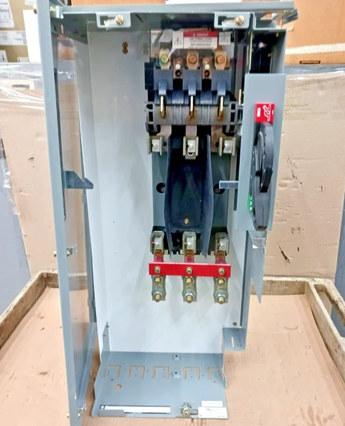 Allen Bradley 2192F 200 Amp Fusible Feeder MCC Bucket 2192F-EKC w/ door + Shelf