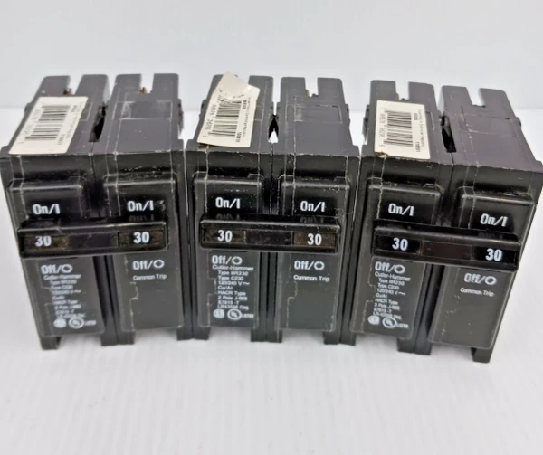 Lot of 3 Eaton 30 Amp 2 Pole Circuit Breaker 120/240 V BR230
