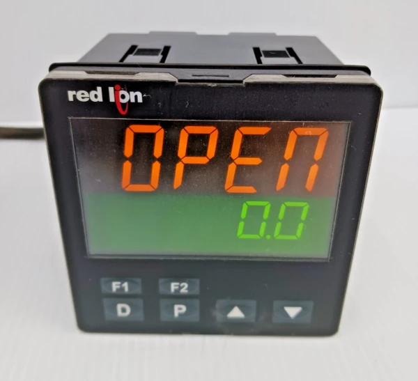 Red Lion PXU31A50 Panel Mount Temperature Controller 100-240 Vac