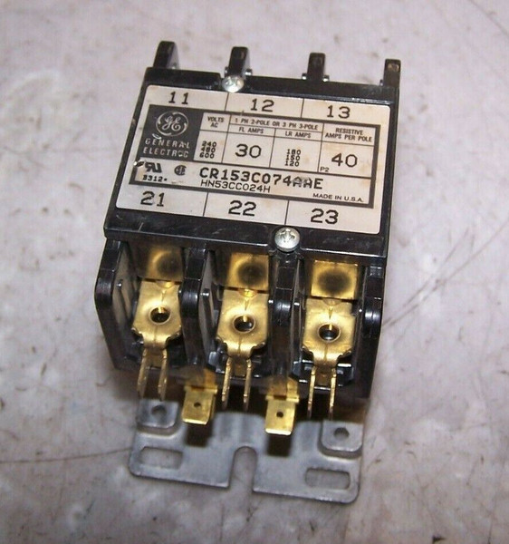 NEW GE 30 AMP CONTACTOR 24 VAC COIL 600 VAC 3 PHASE 3 POLE CR153C074AAE
