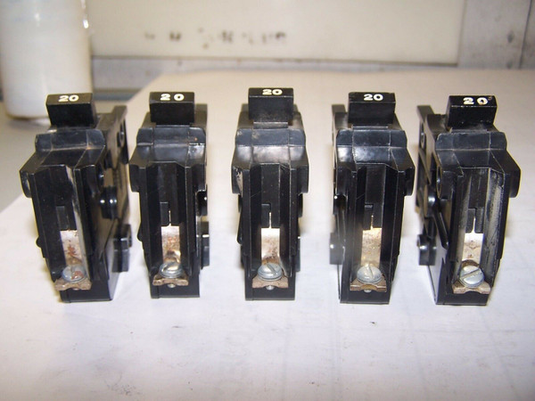 5) FPE 20 AMP CIRCUIT BEAKER 240 VAC 1 POLE NB120 BOLT-ON LOT OF 5