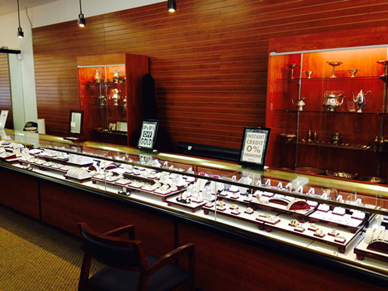 The Classic Rosewood Trim Jewelry Displays The Classic Rosewood Trim Jewelry Displays