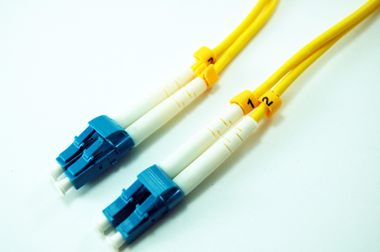 MM6 LC コンプ 15M LC SM 9/125 Micron Duplex Single Mode