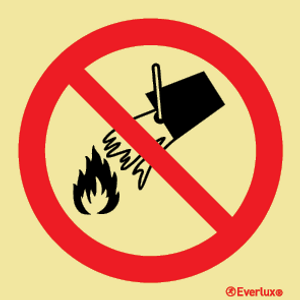 Everlux Adh 150x150 Do not exting water | IMPA 338509