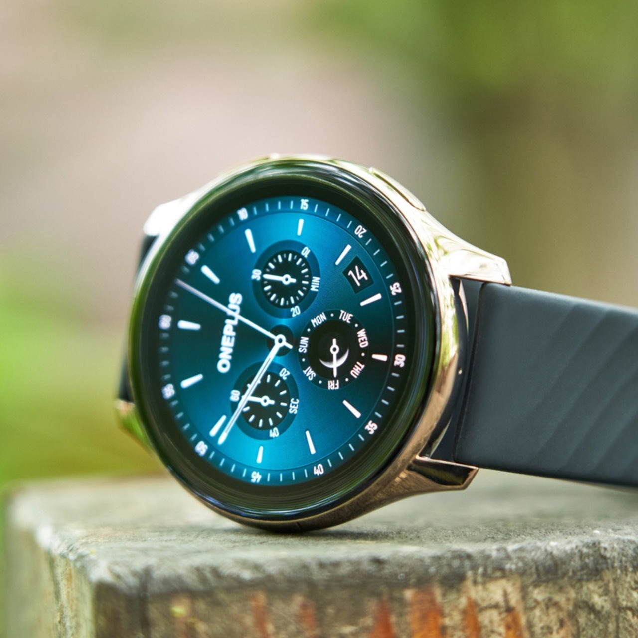 OnePlus Watch Cobalt Limited Edition