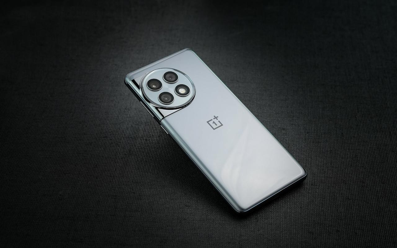 Oneplus Ace 2 Pro x Genshin Impact Paimon Special Edition