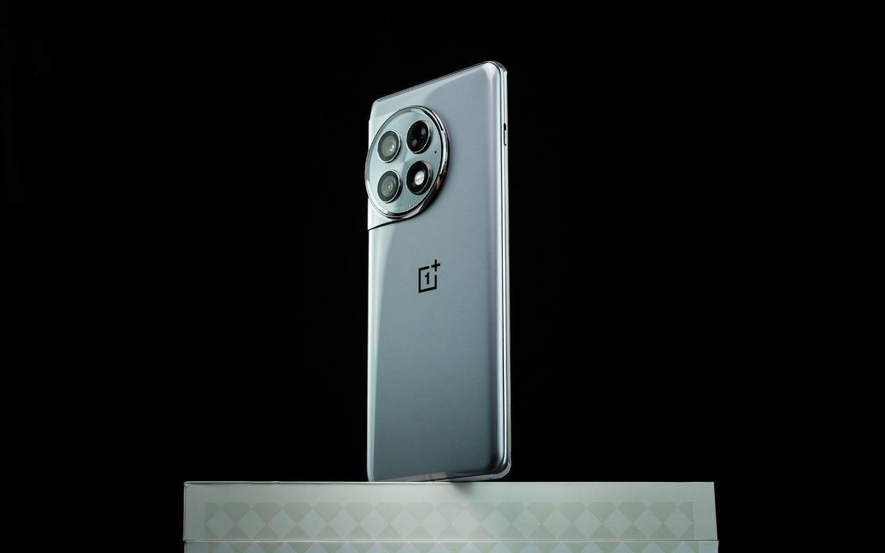 Oneplus Ace 2 Pro x Genshin Impact Paimon Special Edition