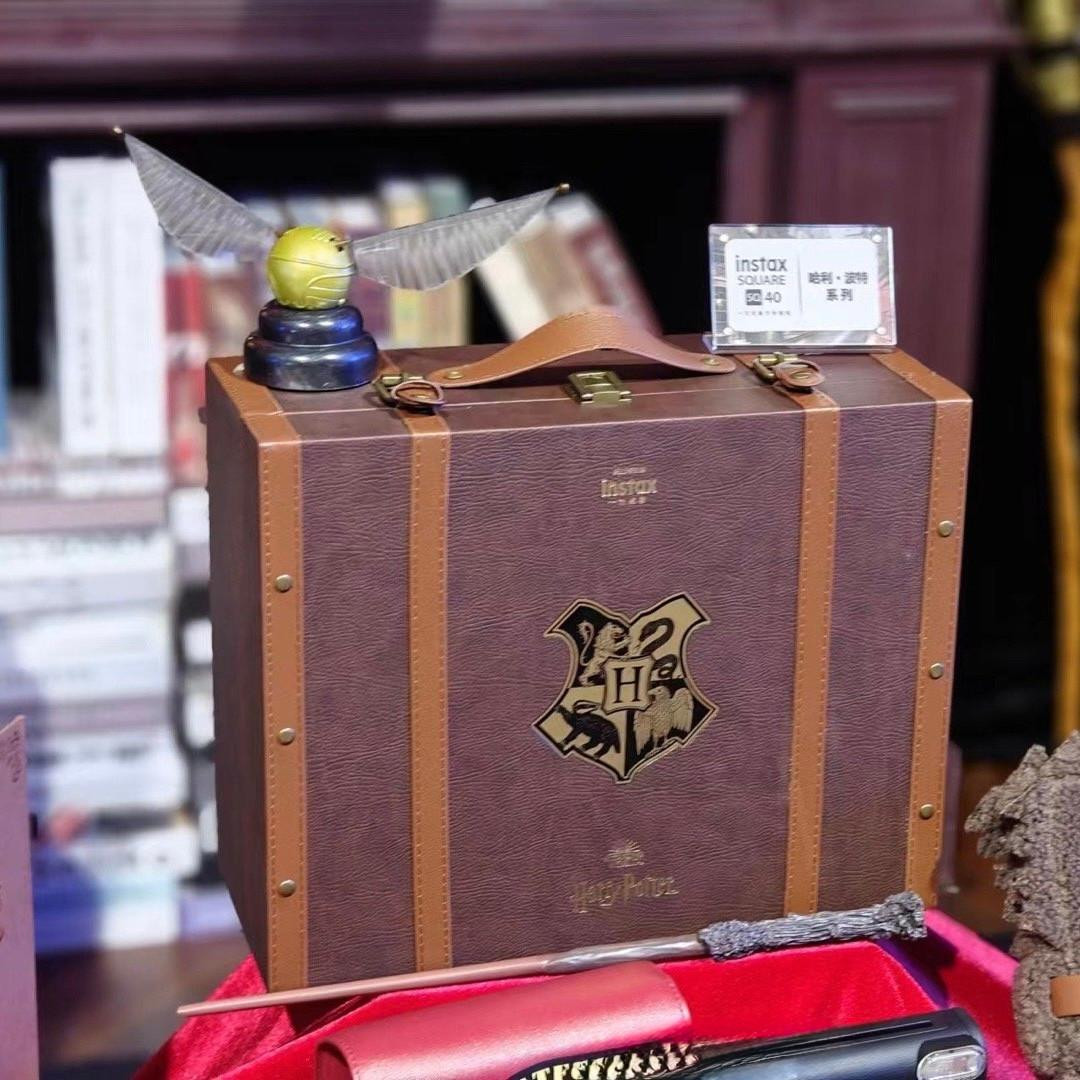 Fujifilm x Harry Potter Instax Square SQ40 Instant Camera Gift Box