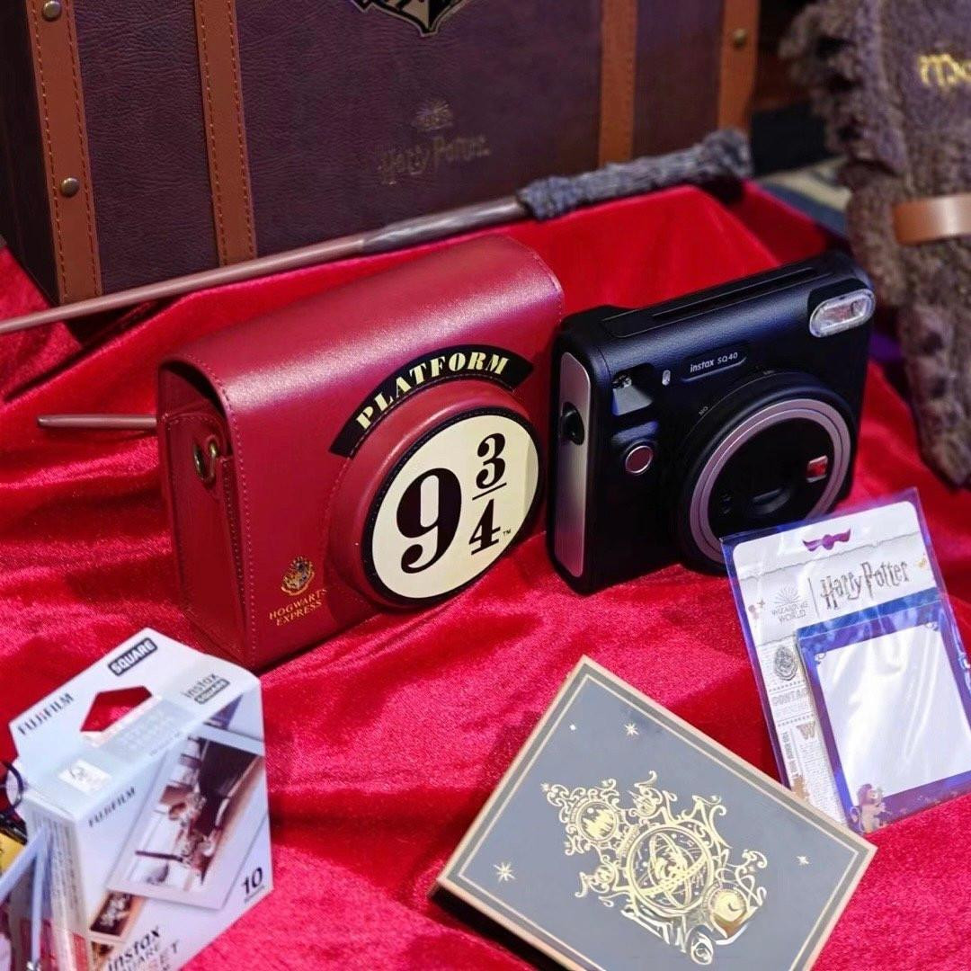 Fujifilm x Harry Potter Instax Square SQ40 Instant Camera Gift Box
