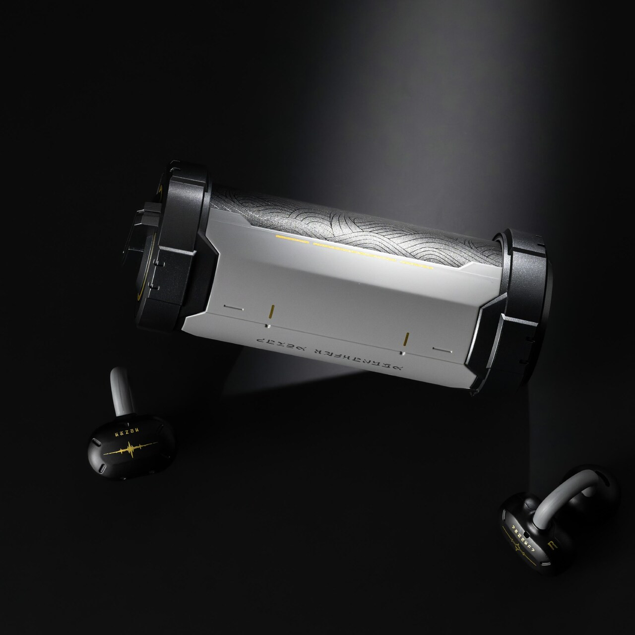 イヤホン Mutsu Moondrop x Wuthering Waves Earphones: UCTS Clip-On HiFi | Panda Wagon