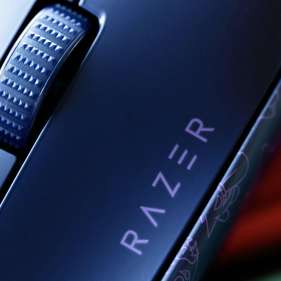 Razer RAZER x Pokemon Genger Viper V3 Special Edition Wireless Gaming Mouse and Mousepad 