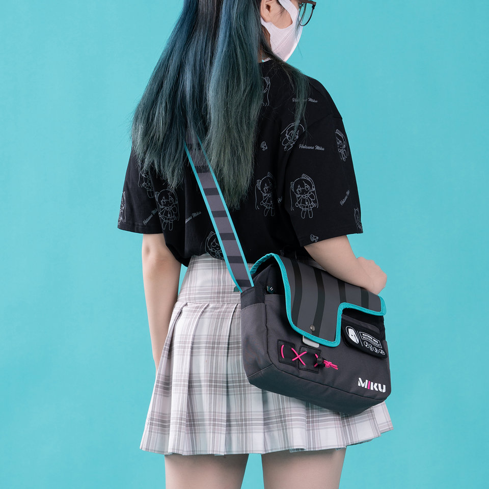 Moeyu x Hatsune Miku Special Edition Crossbody Shoulder Messenger Bag