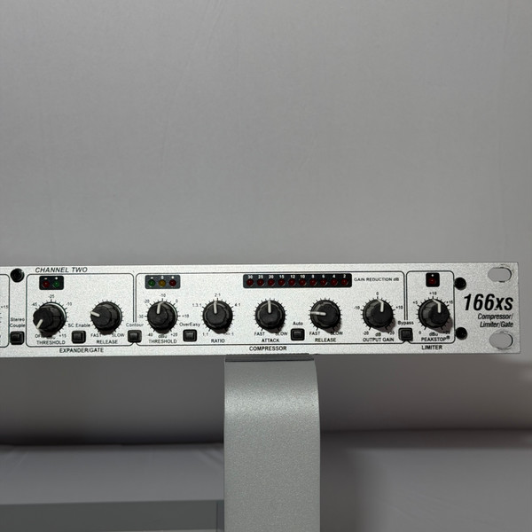 DBX 166XS Dual Channel Compressor Limiter Gate 1U Rack Used Powers On READ