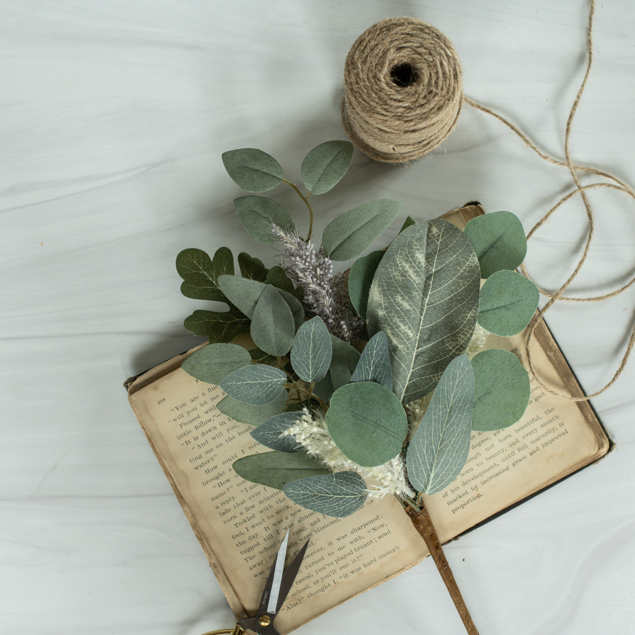 16" EUCALYPTUS W/ CREAM & PURPLE HEATHER PICK