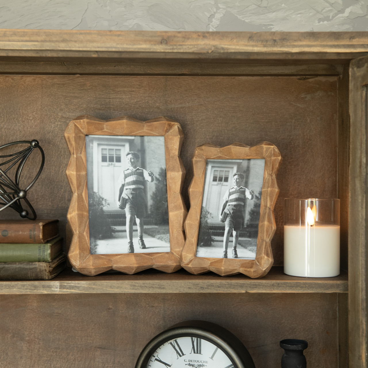 SET/ 2 WAVY WOOD PHOTO FRAMES Ragon House