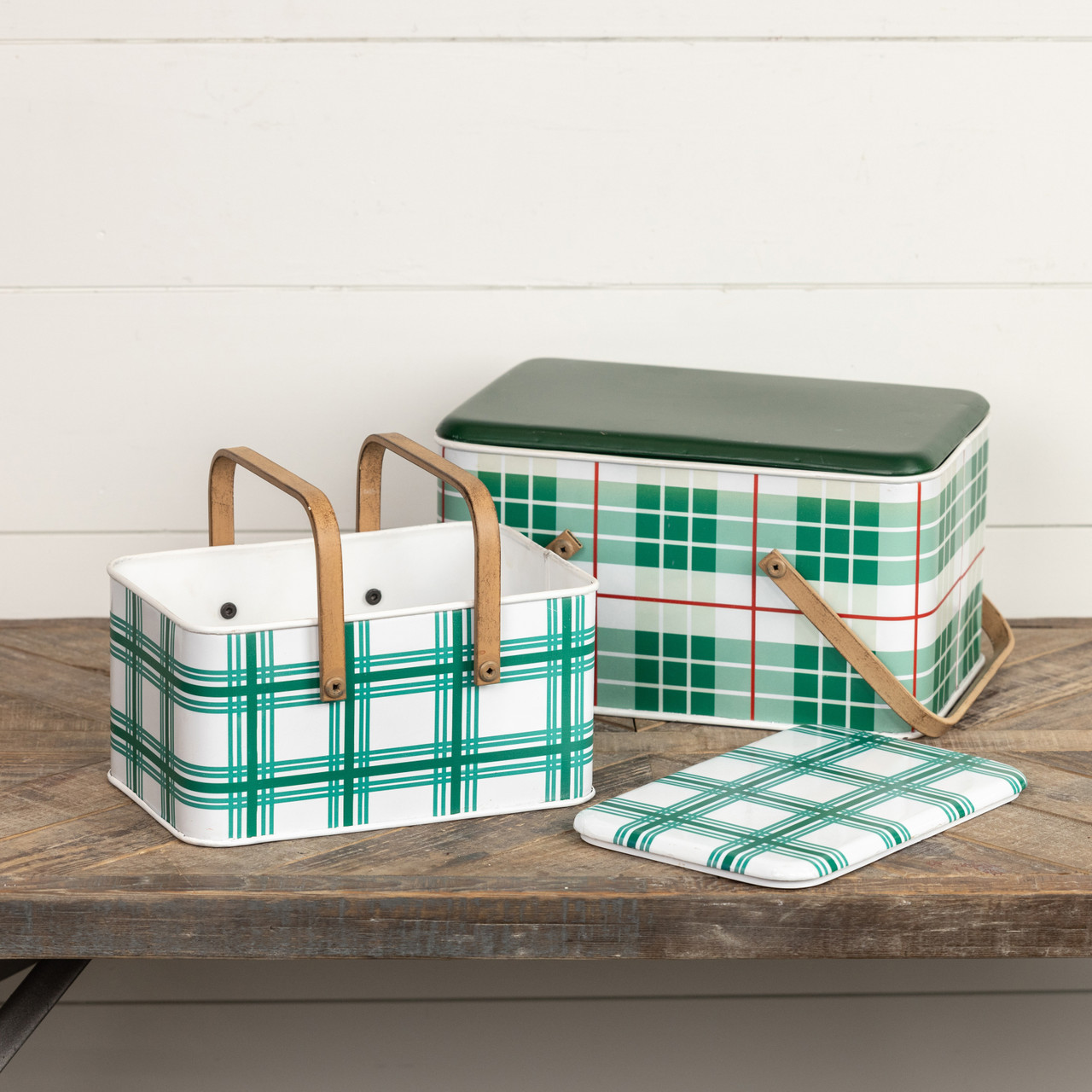 SET/ 2 GREEN, RED & WHITE PICNIC BASKETS Ragon House