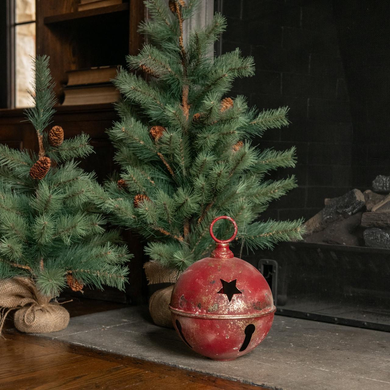 8.5" RED STAR SLEIGH BELL