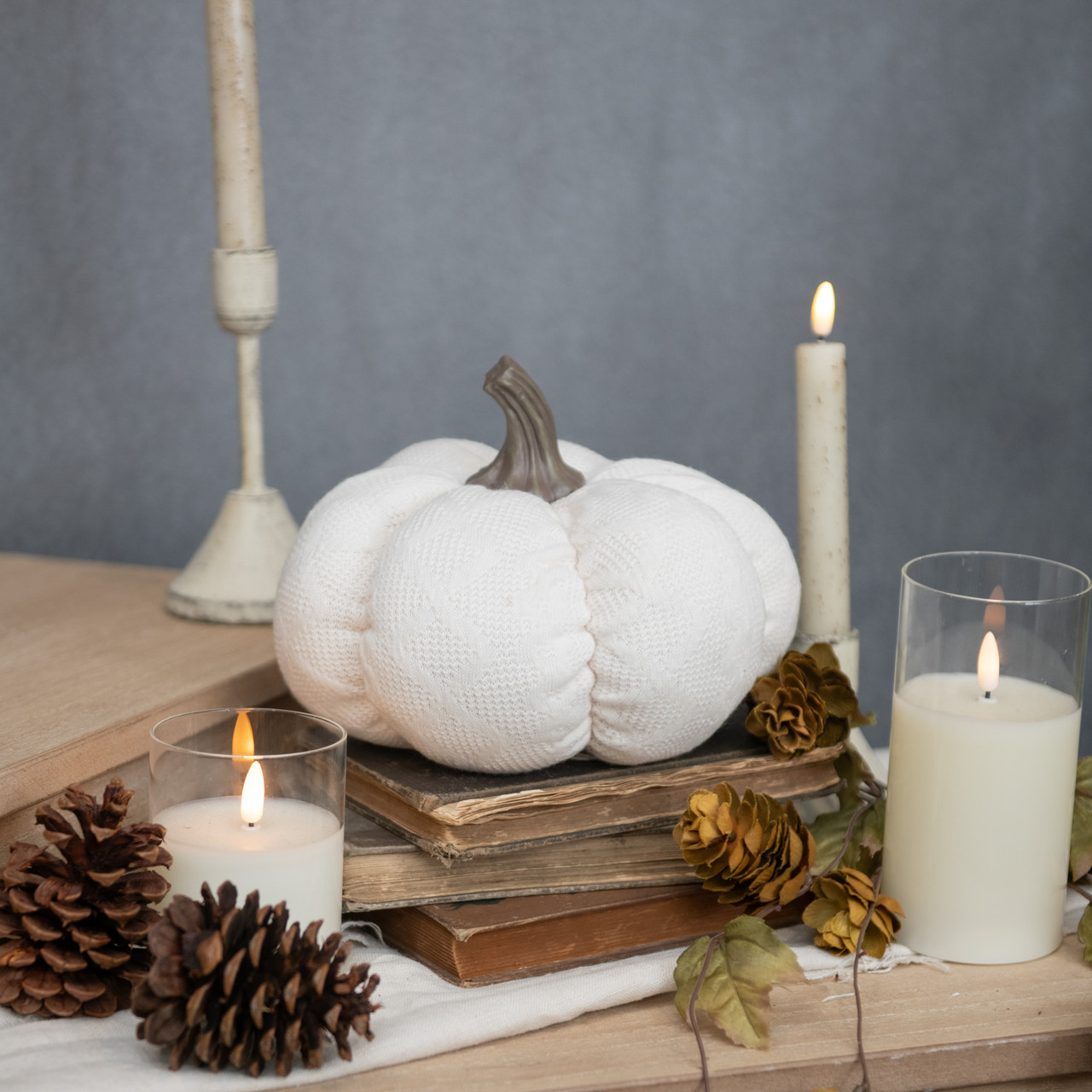 6.5" WHITE DAMASK PUMPKIN
