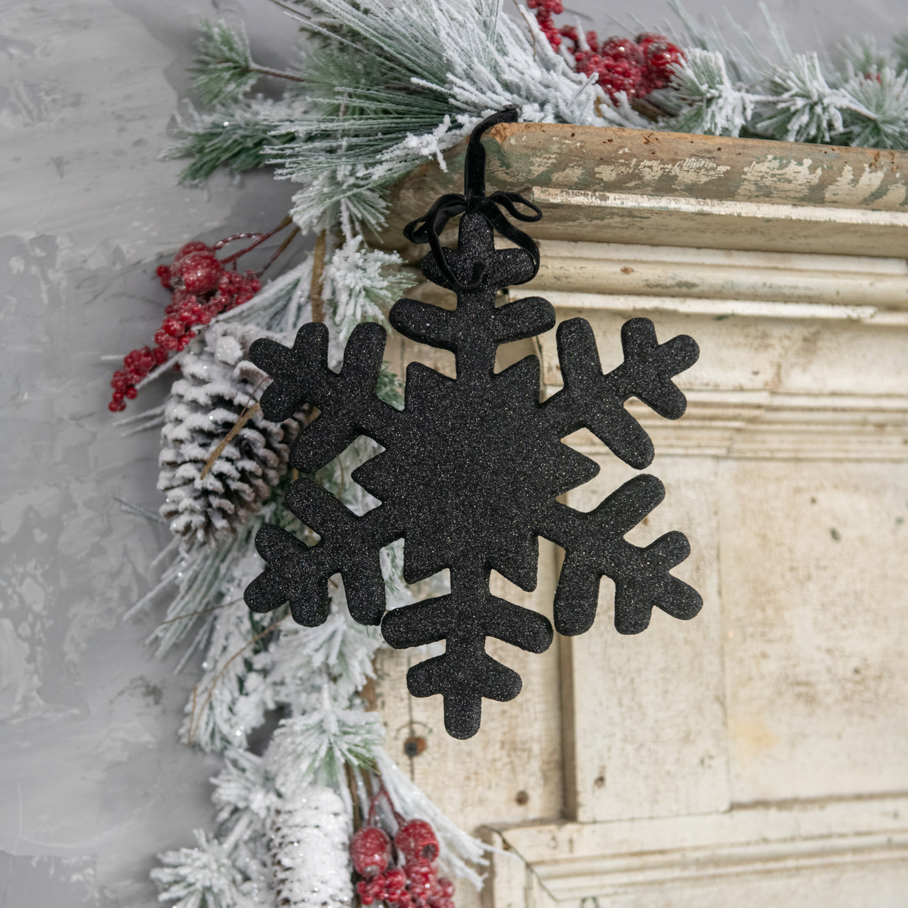 10" BLACK SNOWFLAKE ORNAMENT W/ GLITTER