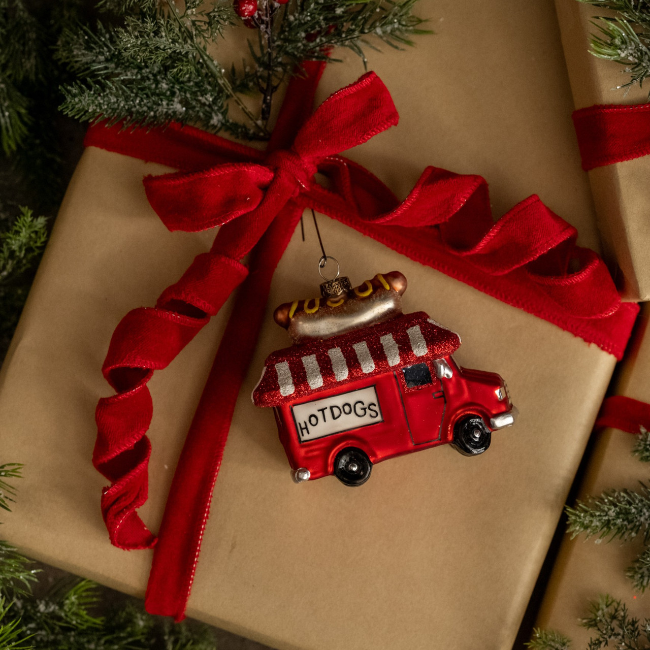 HOT DOG TRUCK ORNAMENT