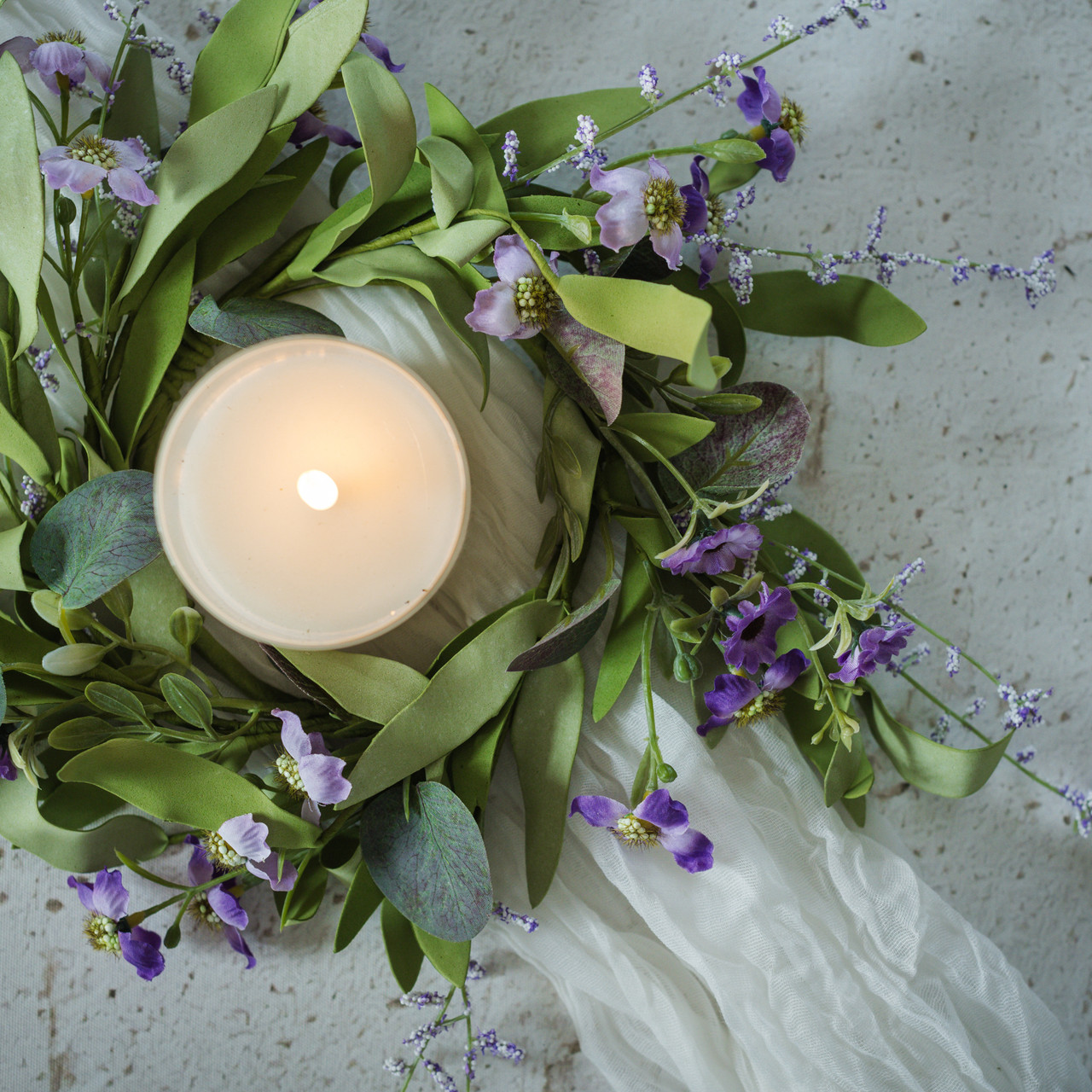 12" PURPLE VERBENA & DAISY CANDLE RING