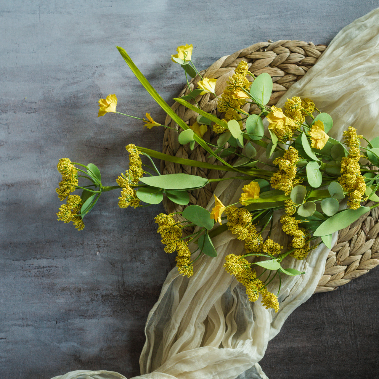 32" YELLOW QUEEN ANNE'S LACE & WILD FLOWER SPRAY