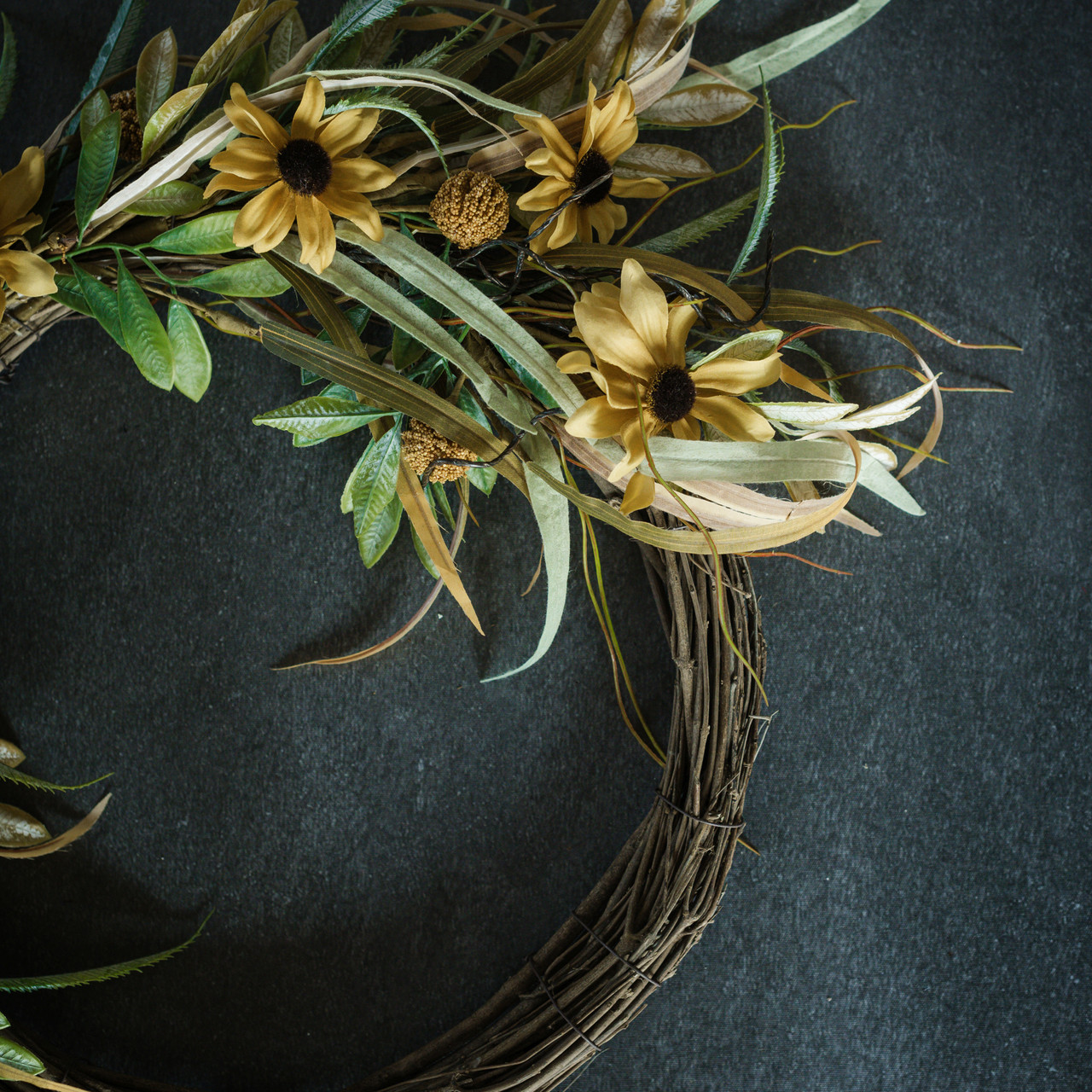 24" YELLOW MIXED BLACK-EYED SUSAN WREATH