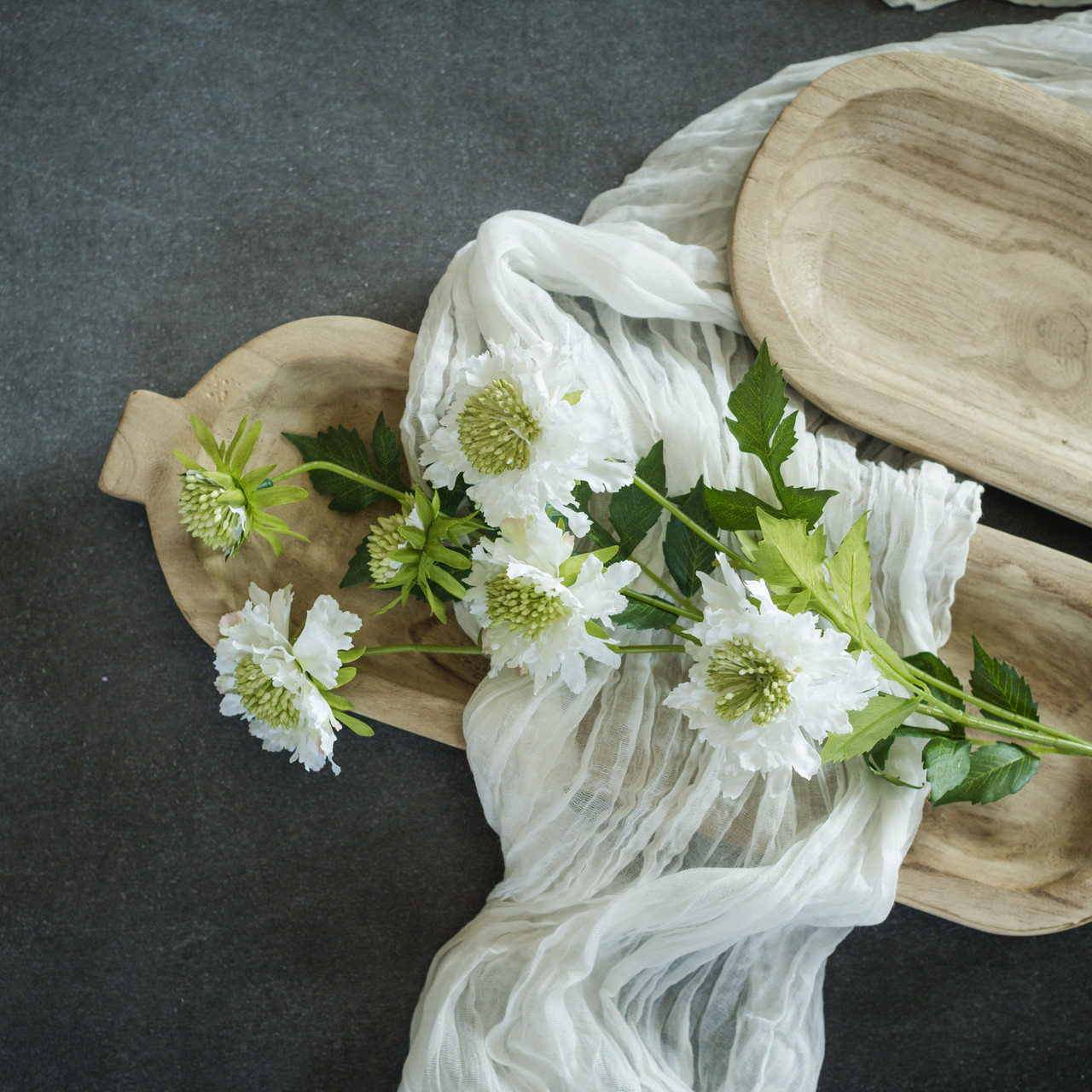 30" WHITE SCABIOSA SPRAY