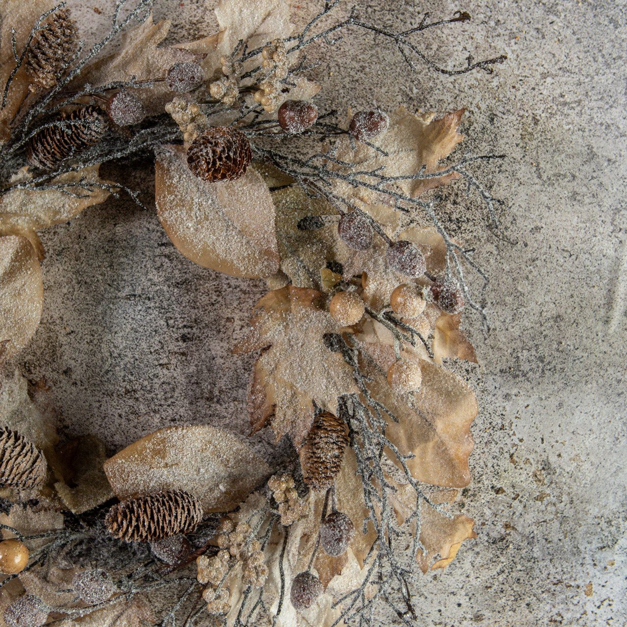 24" FROSTED WOODLAND LEAF WREATH