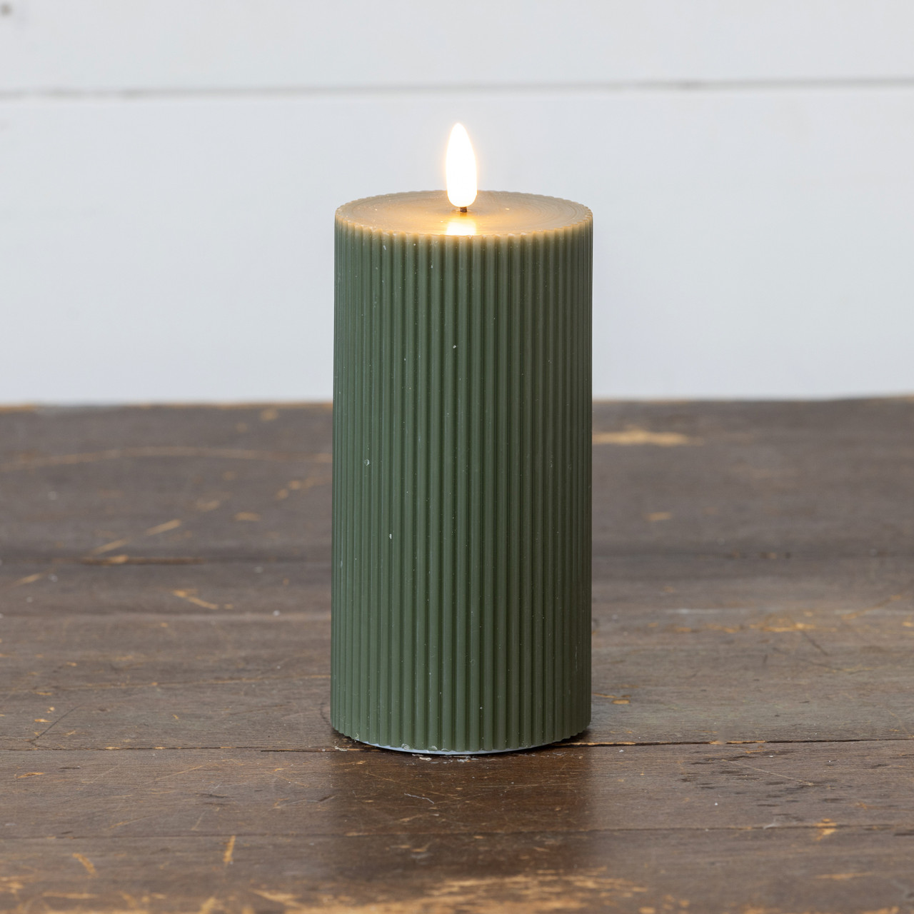 6" DARK GREEN GROOVED 3D FLAME CANDLE