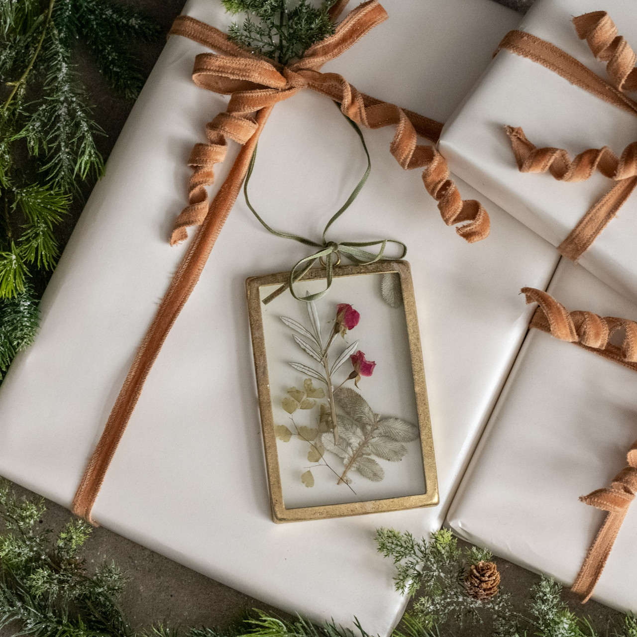 PRESSED RED FLORAL ORNAMENT