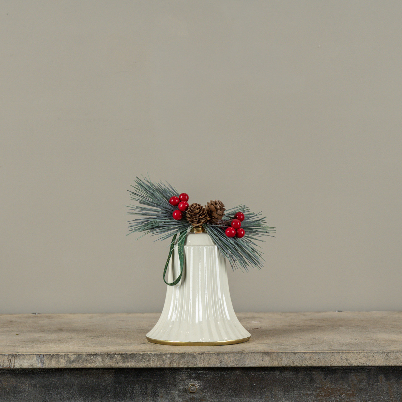 CREAM & GOLD HANGING BELL