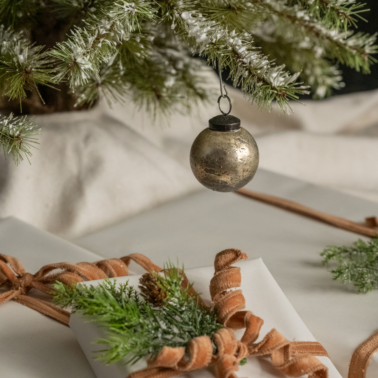 2" SILVER CRACKLE KUGEL ORNAMENT