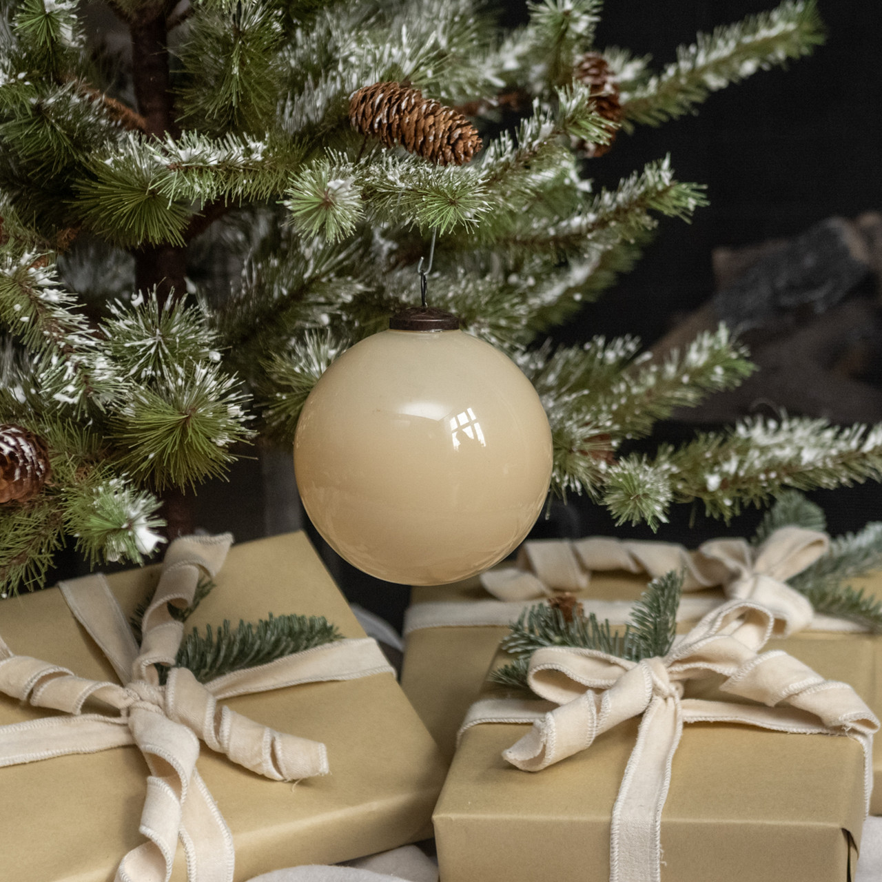 5" CREAM LAYERED GLASS ORNAMENT