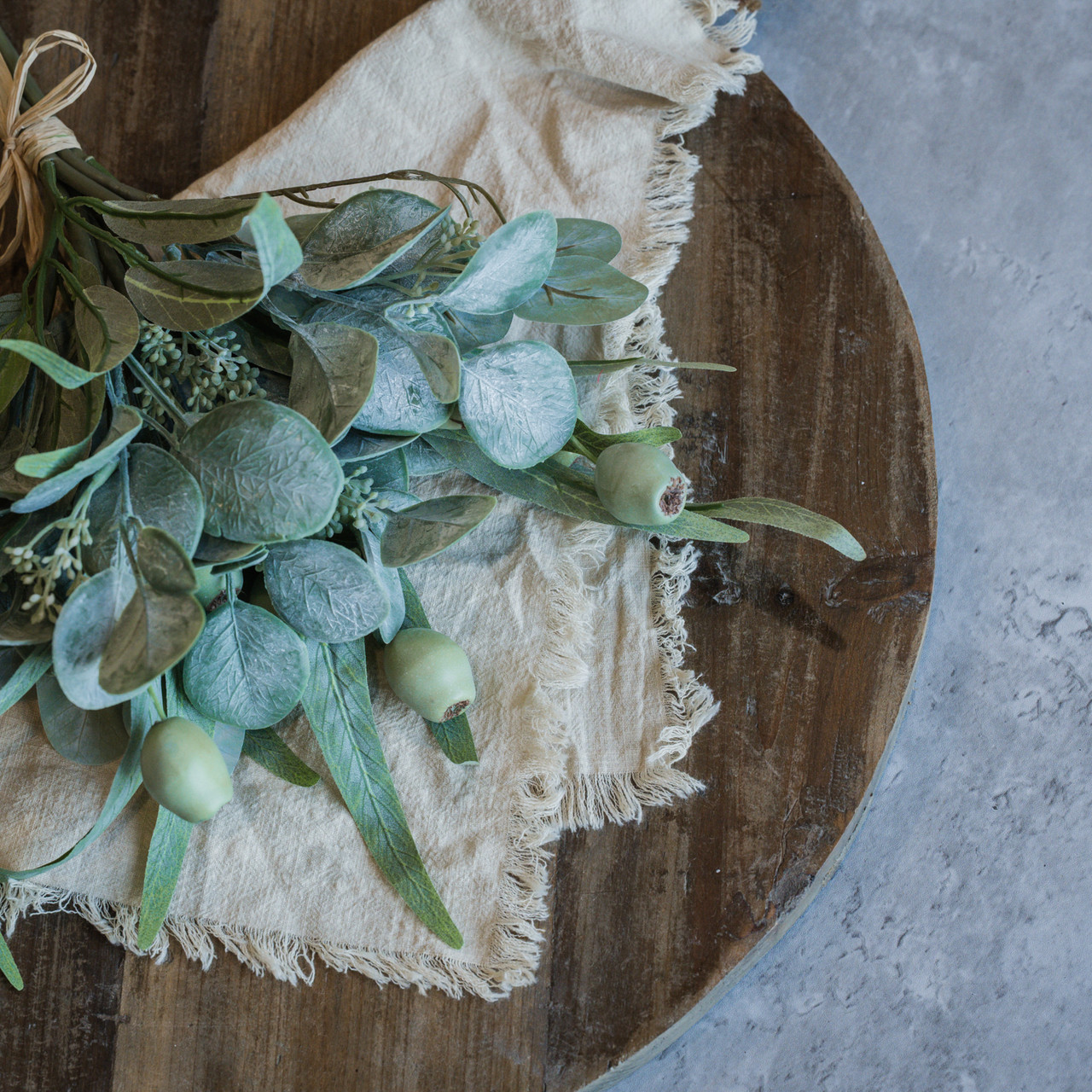 17" MIXED EUCALYPTUS POD BUNDLE