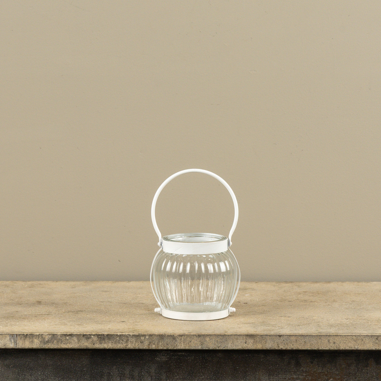 7.5" WHITE CLAYTON GLASS HOLDER