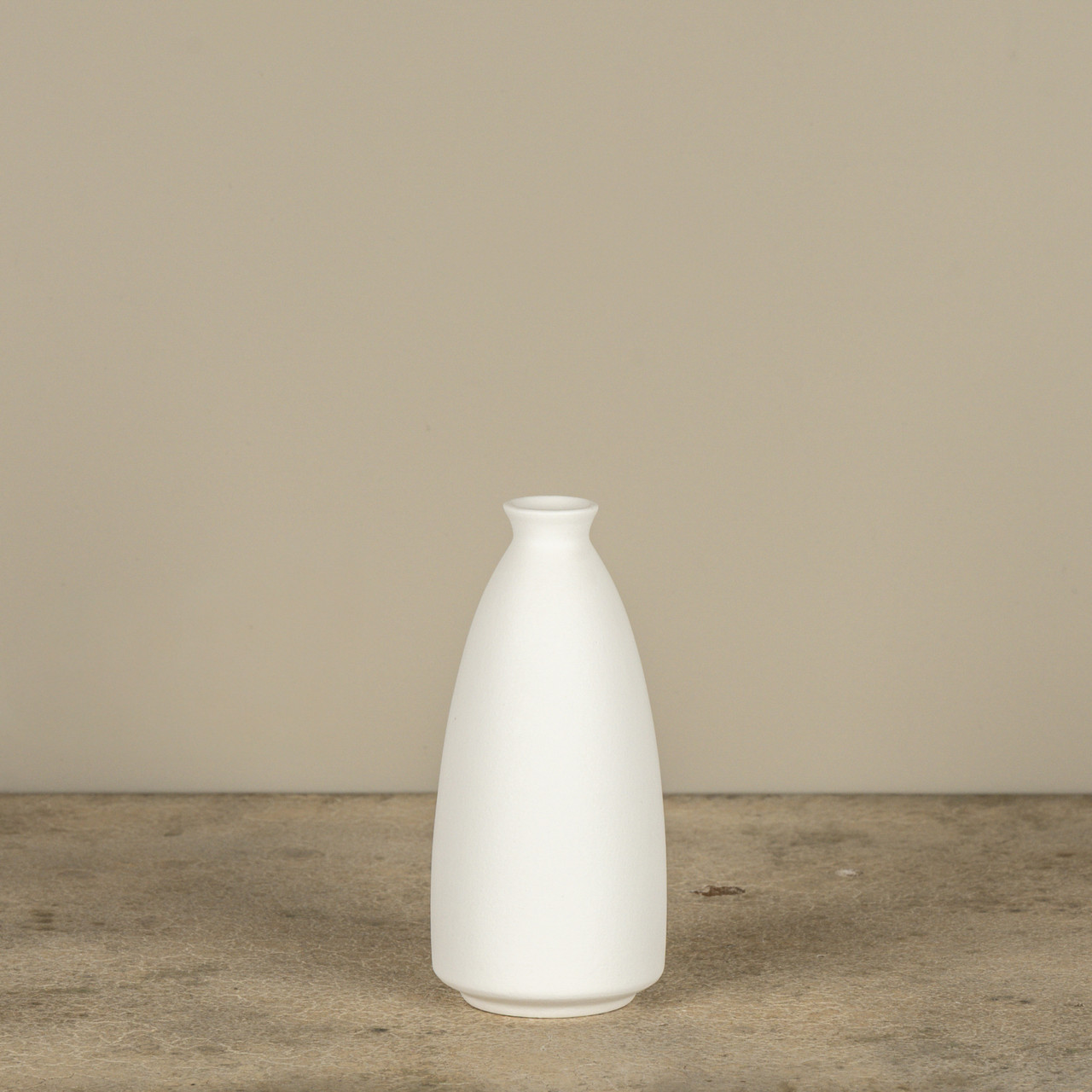 6.75" WHITE BUD VASE