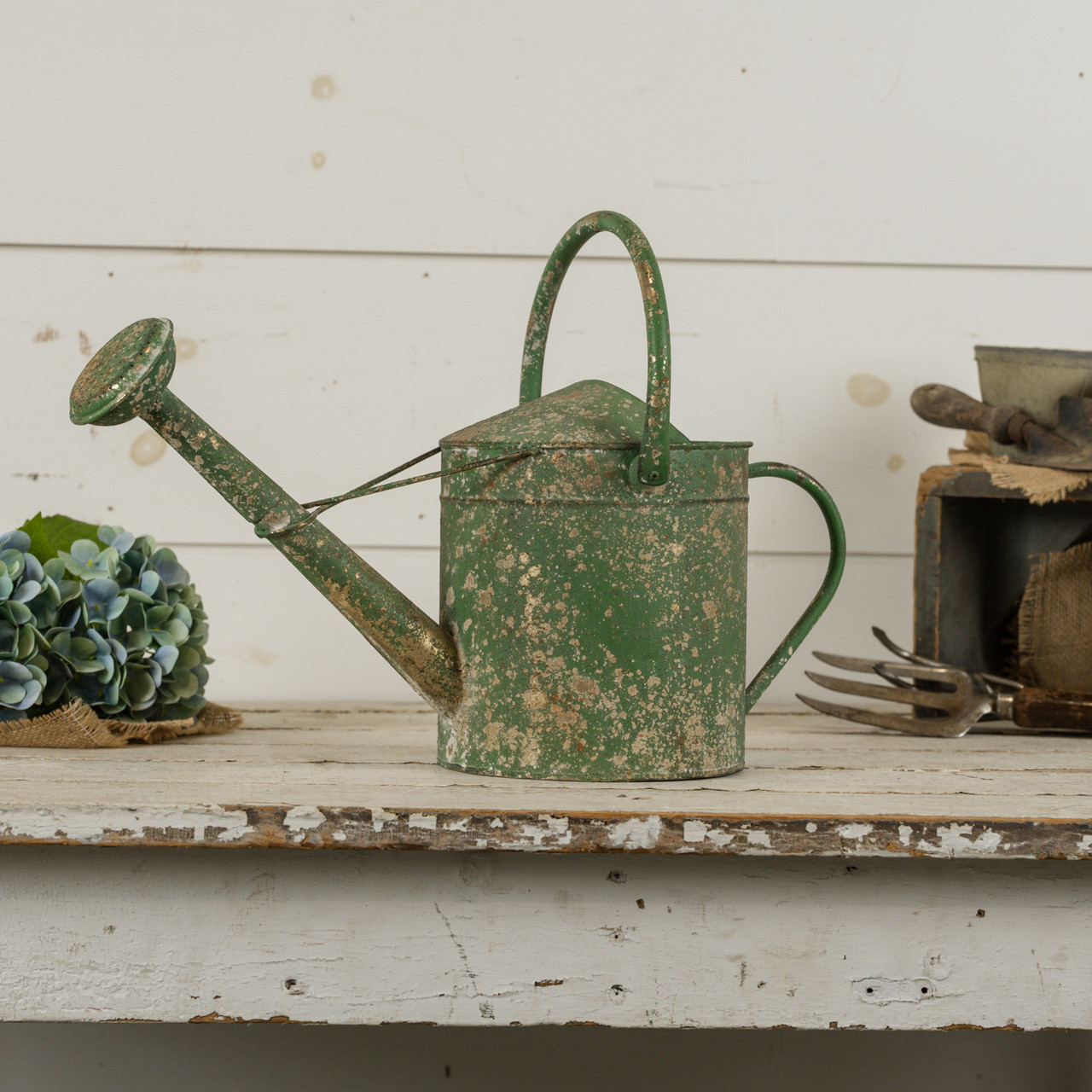 GOLD & GREEN WATERING CAN