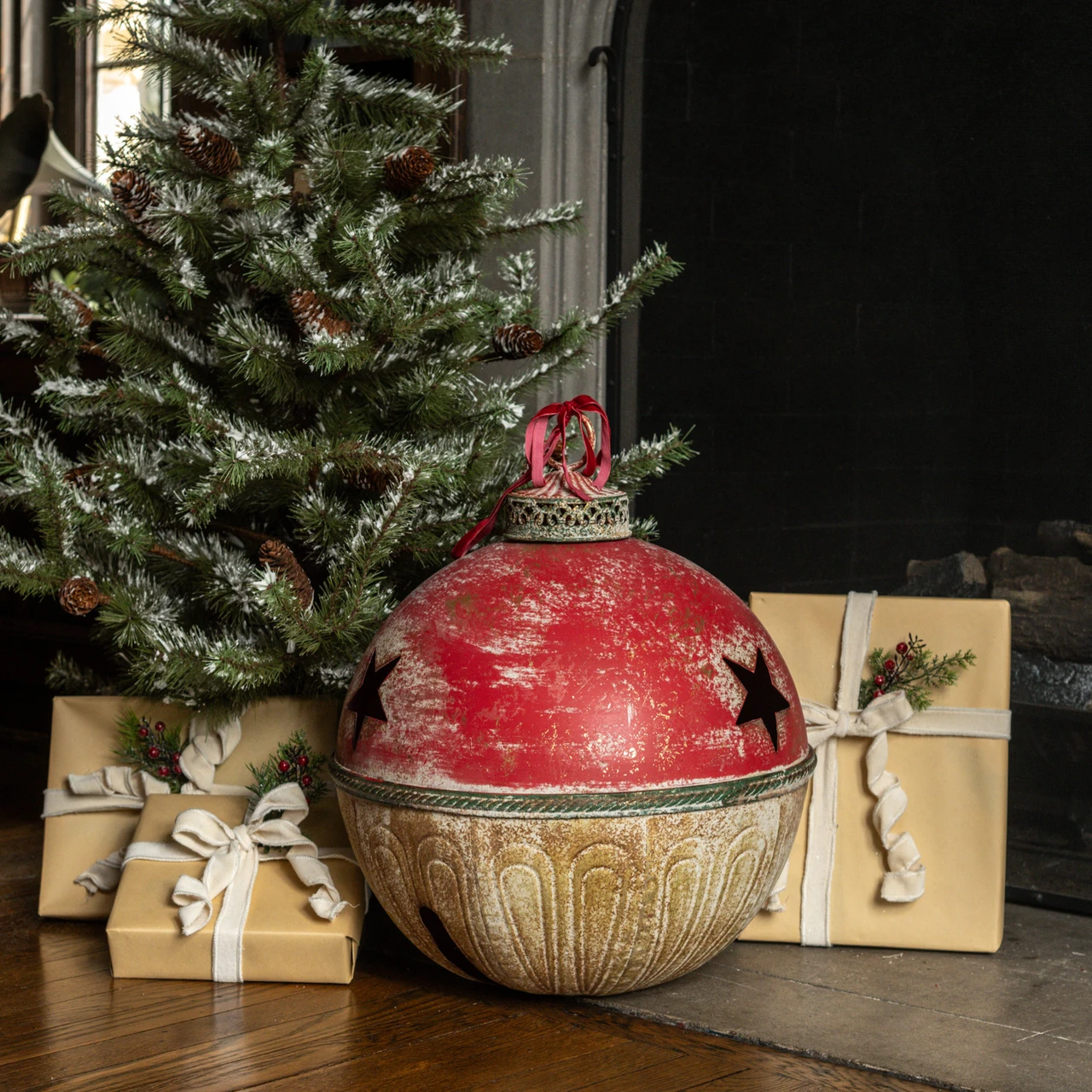 20.5" GOLD, GREEN & RED SLEIGH BELL