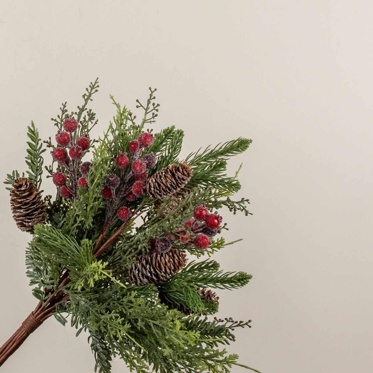 19" MIXED CEDAR, PINE & RED BERRY BUNDLE