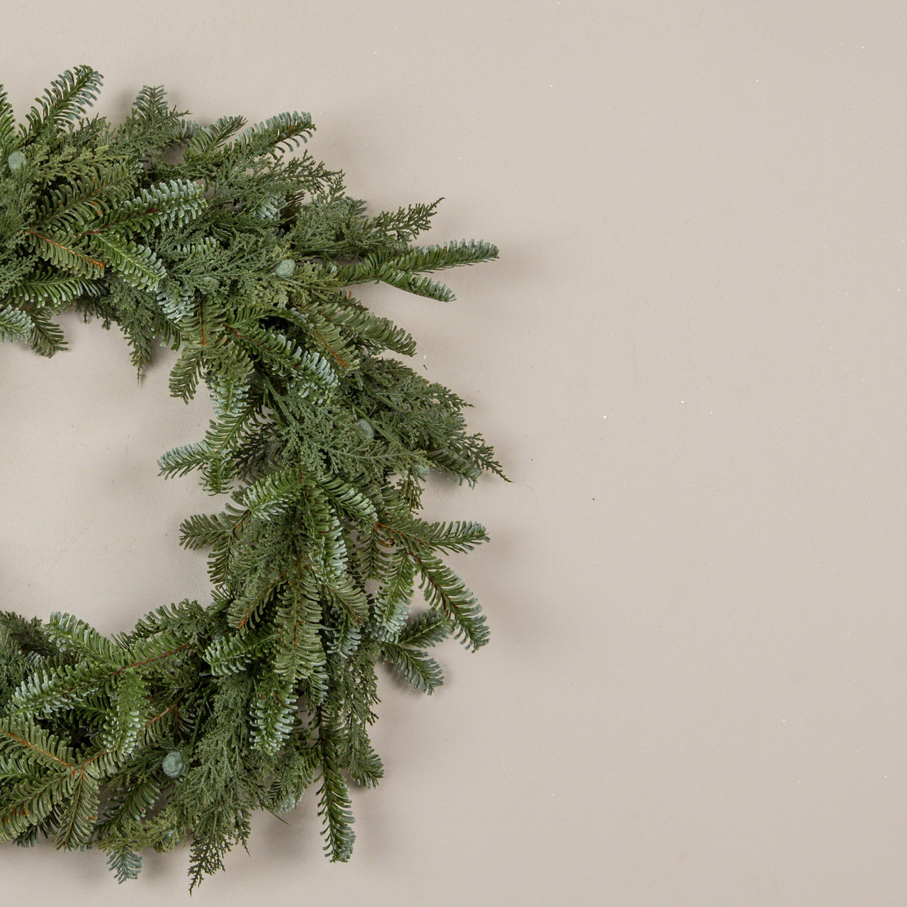 24" CEDAR & HEMLOCK WREATH