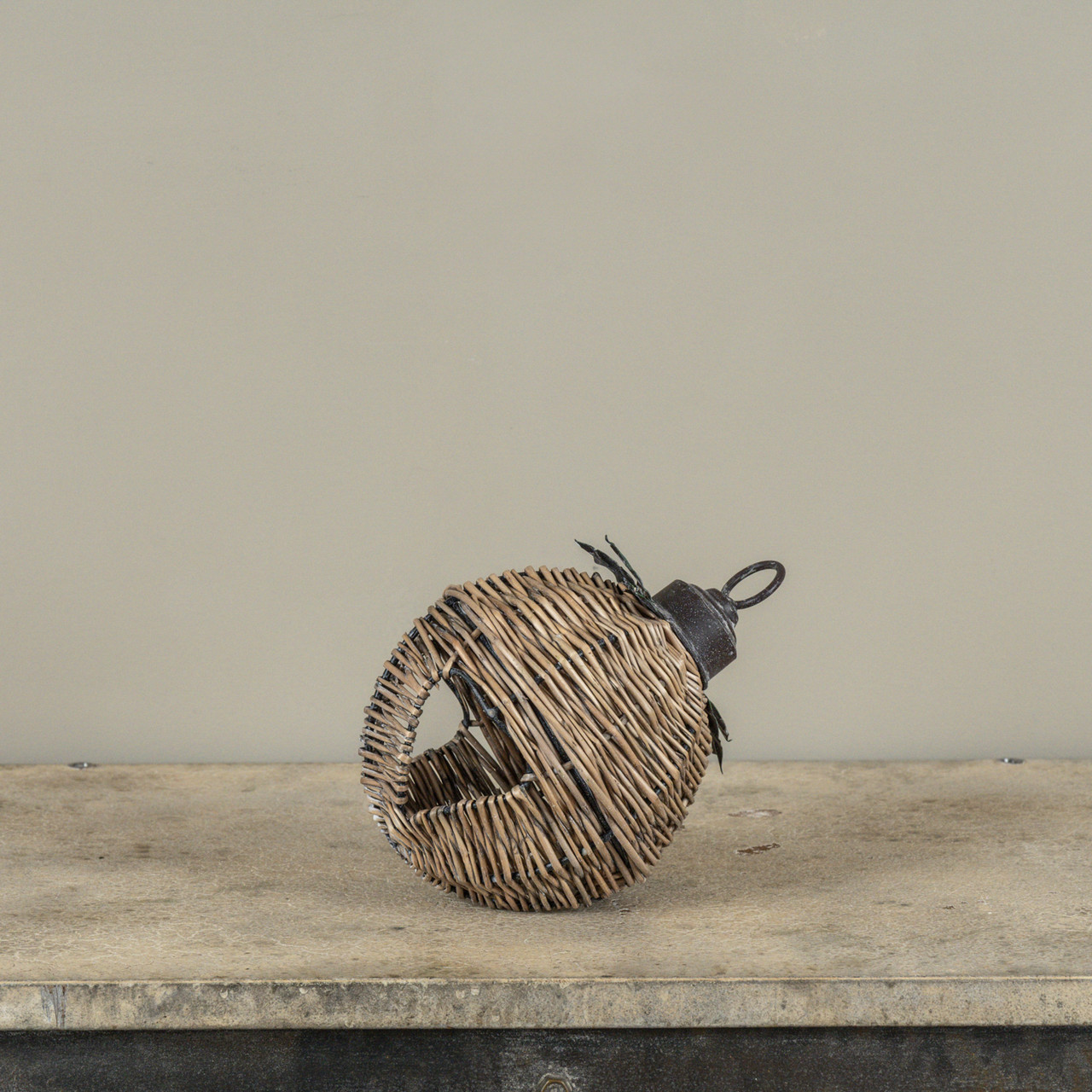 6.25" WICKER SLEIGH BELL W/ HOLLY
