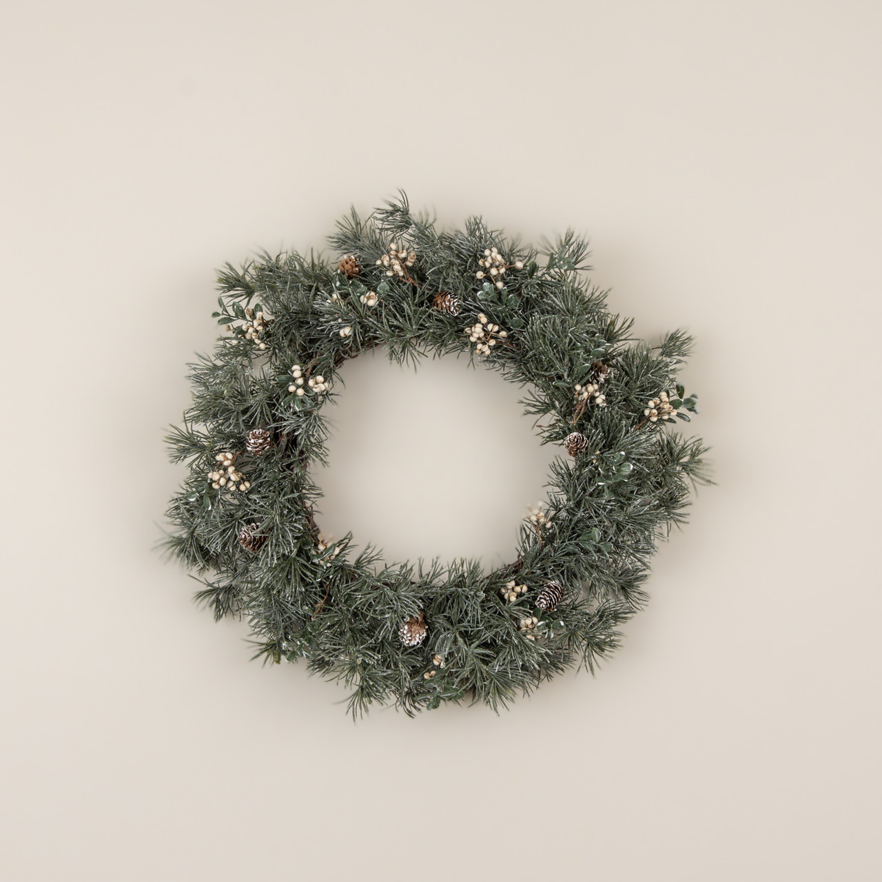 20" PINE W/ CREAM BERRIES WREATH
