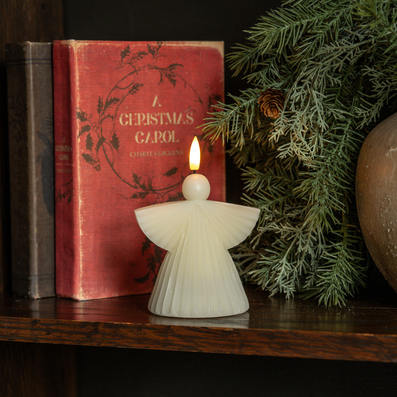 4.25" CREAM ANGEL 3D FLAME CANDLE