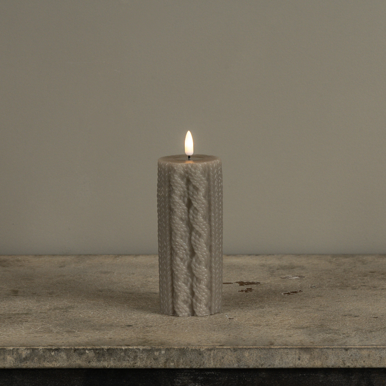6" TAUPE SWEATER 3D FLAME CANDLE