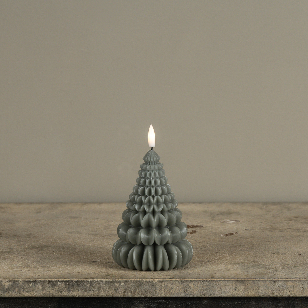 5.5" GREEN 3D FLAME RUFFLE TREE CANDLE
