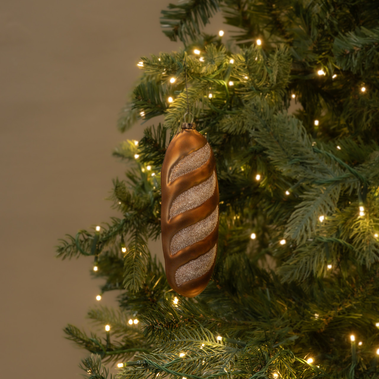 BAGUETTE ORNAMENT