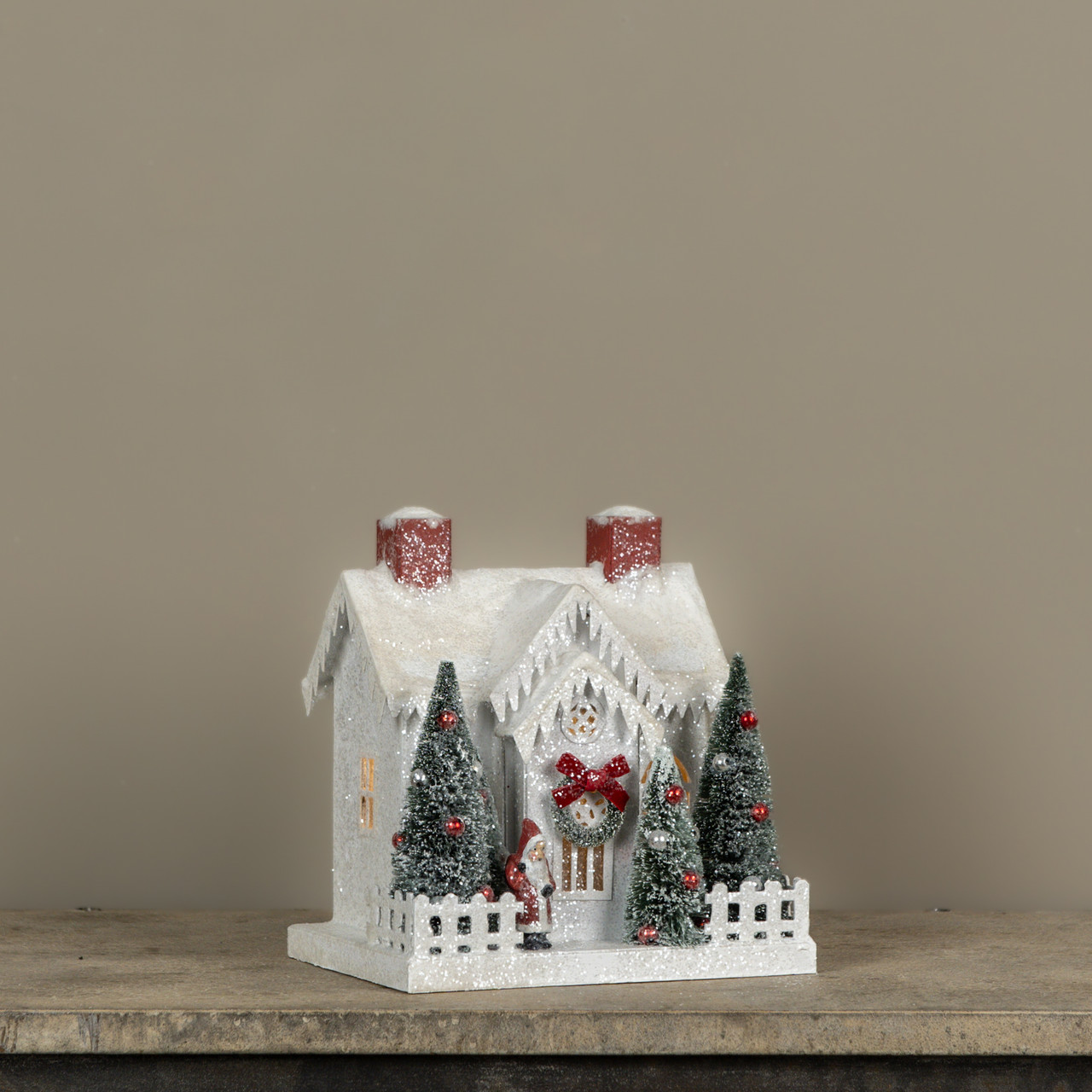LIGHTED WHITE HOUSE W/ RED BOW