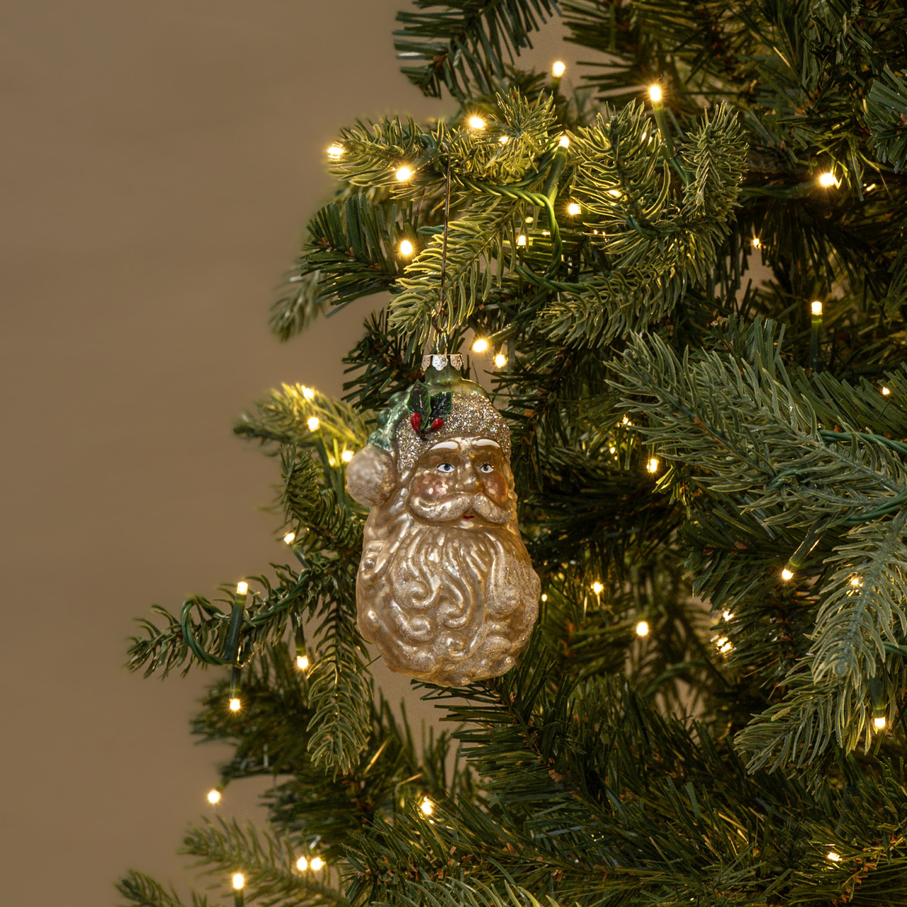 SANTA HEAD W/ GREEN HAT ORNAMENT