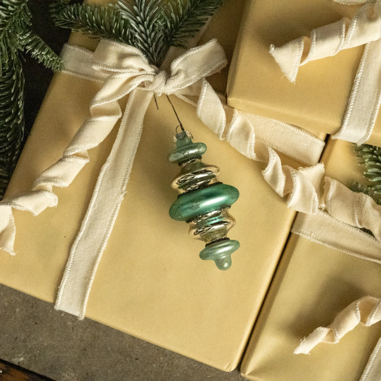 5" TEAL & SILVER FINIAL ORNAMENT